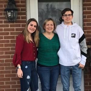 Meet your Posher, Fay